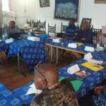 Dans la salle de formation.