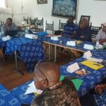 Les participants dans la salle de formation.